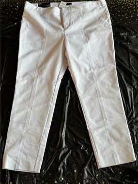 Le Chateau White Slim Leg Dress Pants NWT Size 18 Modern Fit Stretch